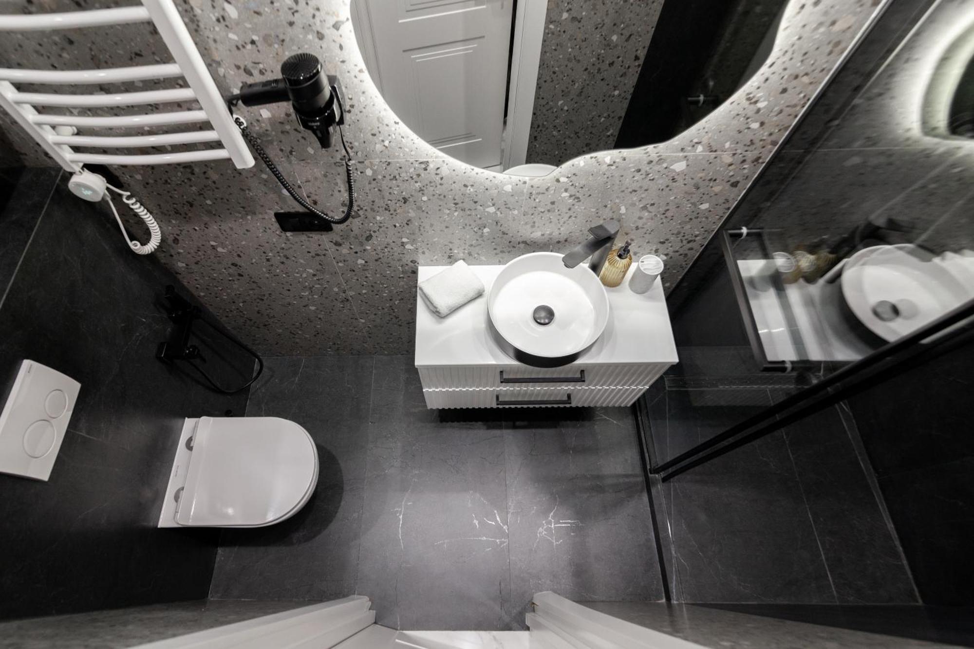 Leogrand Apartments On Franka 35 Lviv Buitenkant foto