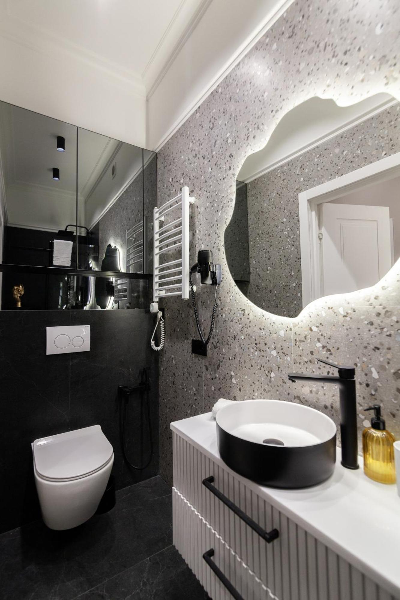 Leogrand Apartments On Franka 35 Lviv Buitenkant foto